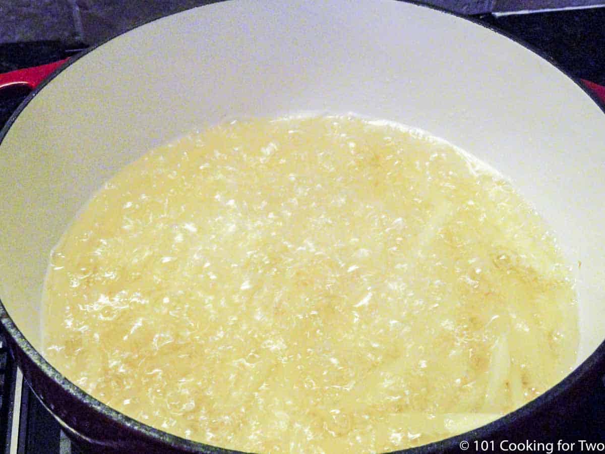 boiling oil in Dutch oven