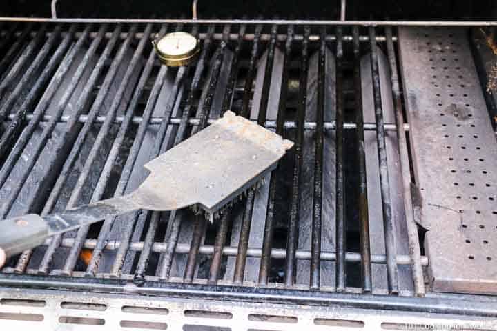 Clean and oil grill grates