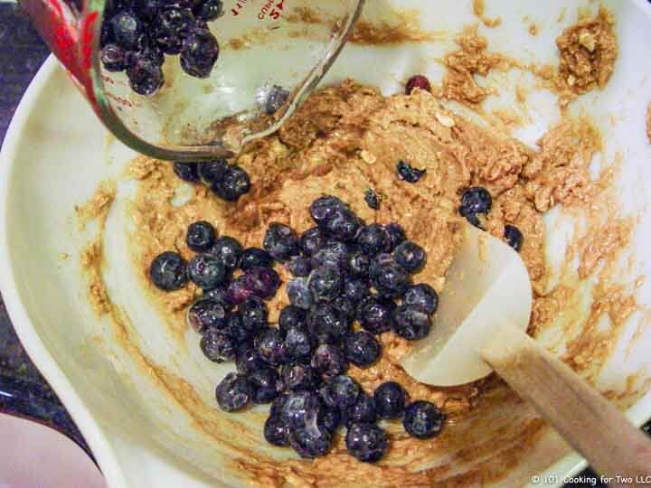 add blueberries into dough