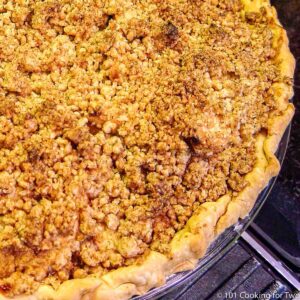 closeup of apple crumb pie