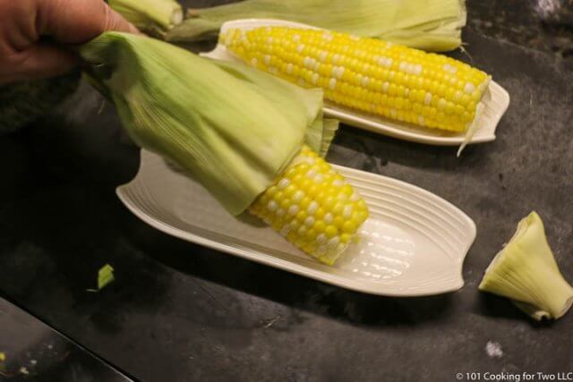 squeeze corn out of husk 2