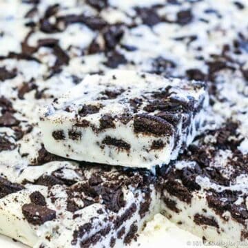 pile of oreo fudge