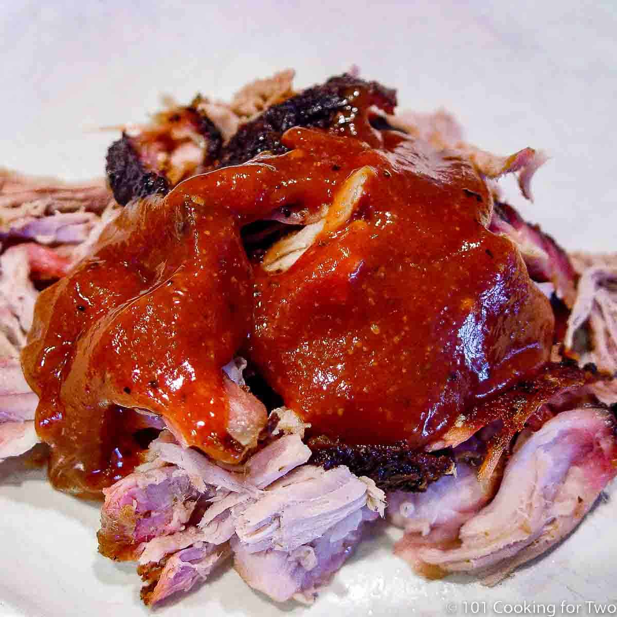 pull pork with Memphis Barbecue Sauce