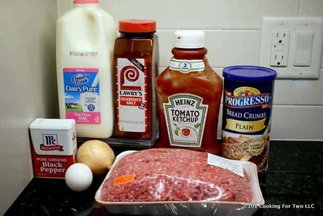 image of ingredients for easy meat loaf