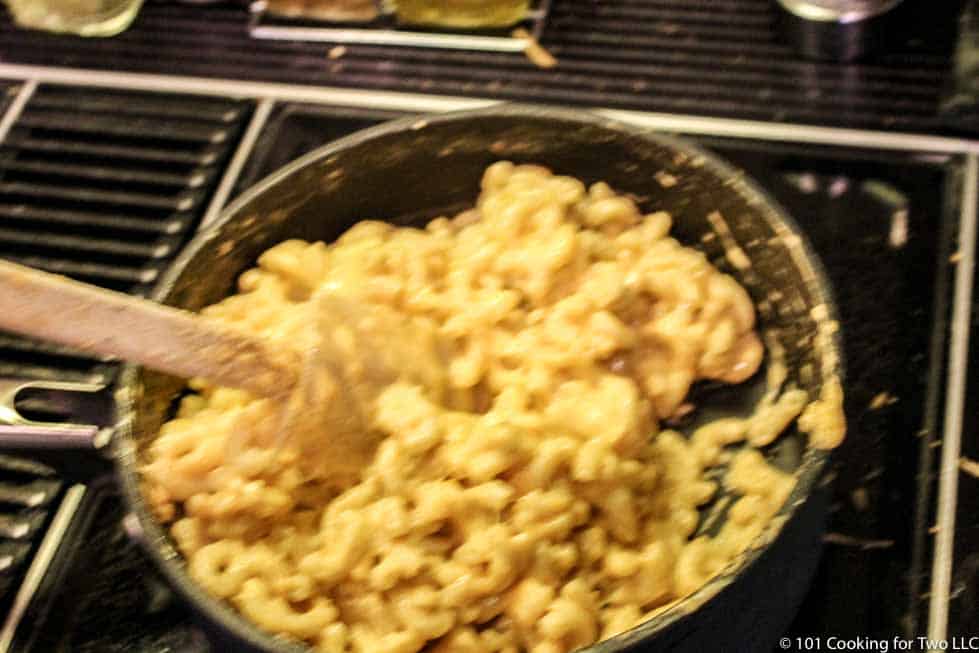 image of mixing mac and cheese_