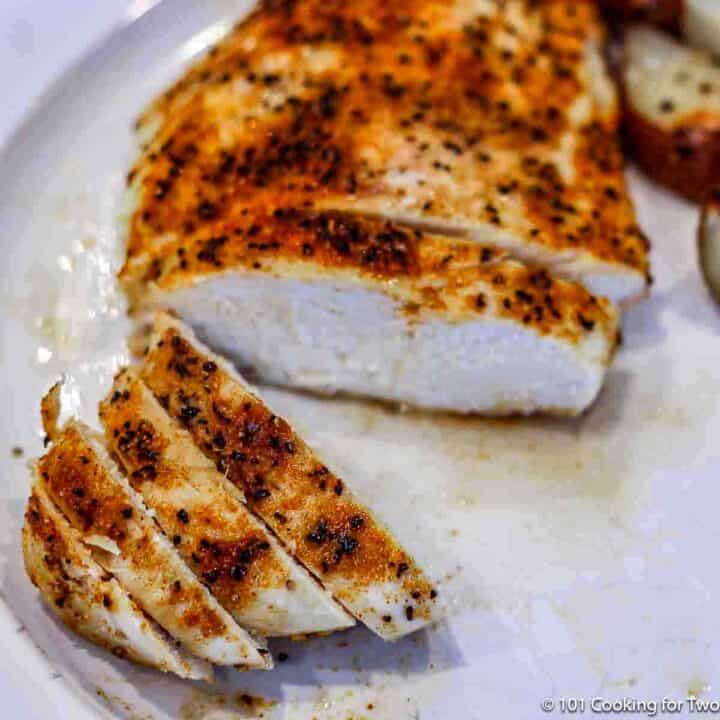 How to Bake Chicken Breasts in a Convection Oven