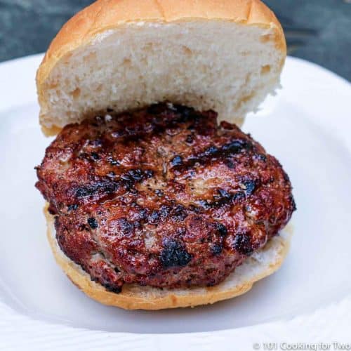 https://www.101cookingfortwo.com/wp-content/uploads/2020/05/burger-on-a-bun-500x500.jpg