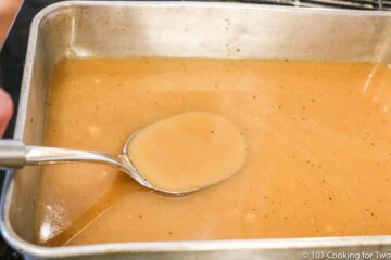 liquid in cake pan for gravy