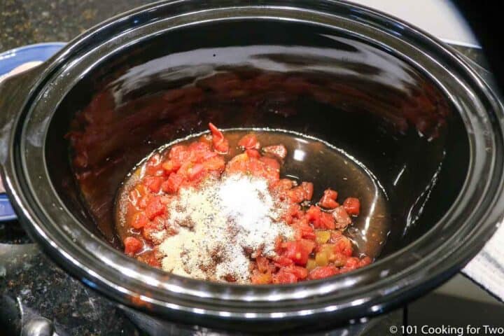 rotel with spices in a crock pot
