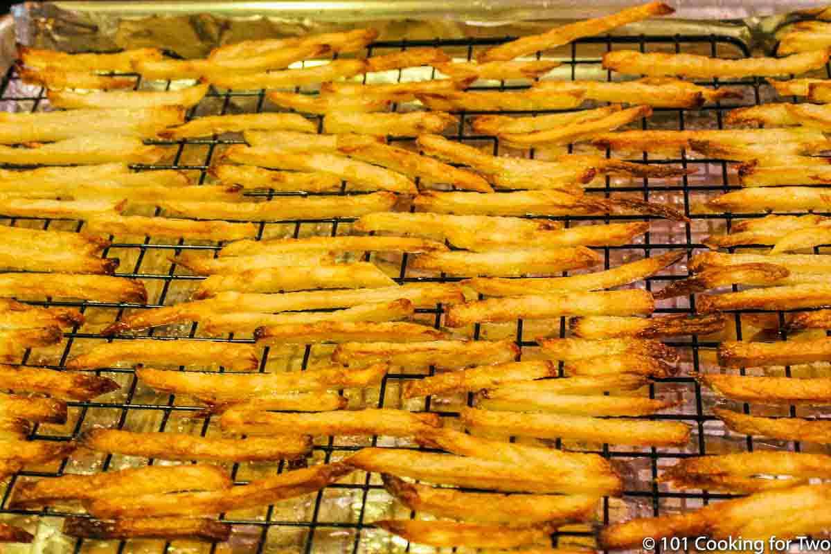 spreiding Jasje wit Crispy Baked French Fries - Fresh or Frozen - 101 Cooking For Two