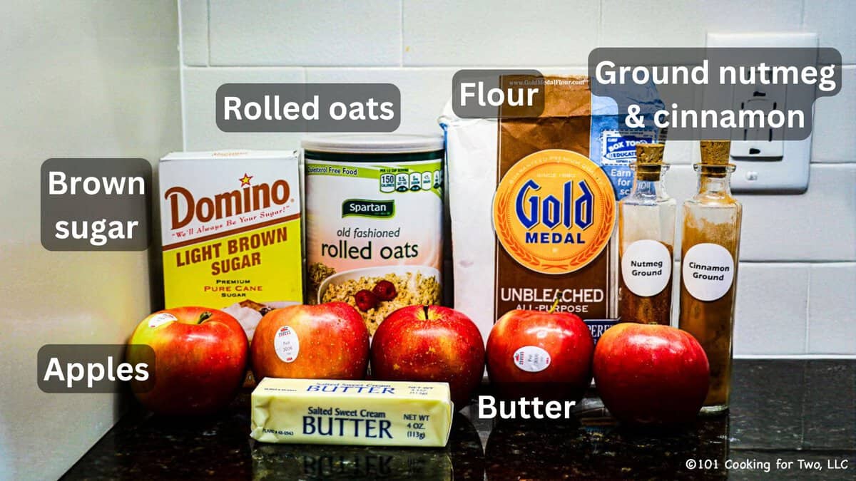 Apples with oats and crisp ingredients—labeled.